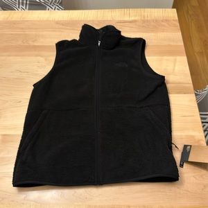 Men’s Black North Face Vest